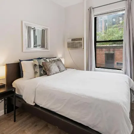 2Br Great Location Short Walk To Times Square Appartement